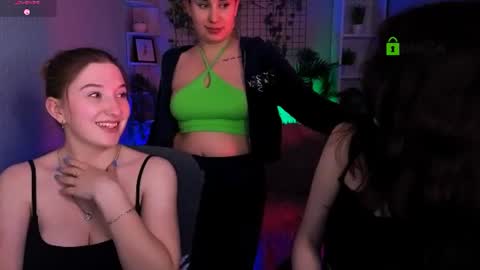 Snapshot of daisy_candy chatting on June 17, 2026, 12:24 am Little Di online show from June 17, 2026, 12:24 am