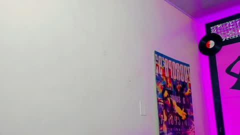 daisy_jonexxx22 online show from April 21, 2026, 3:46 am