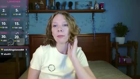 daisy_lovely online show from October 1, 2025, 4:18 am