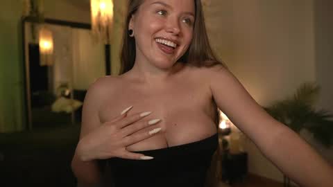 Snapshot of daisy_stacey chatting on June 4, 2026, 6:14 pm Stacey online show from June 4, 2026, 6:14 pm