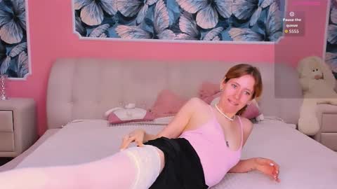 Snapshot of daisy_swanson chatting on October 21, 2025, 5:13 pm Daisy Swanson online show from October 21, 2025, 5:13 pm