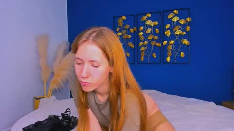 Snapshot of daisy_swanson chatting on October 29, 2025, 3:47 pm Daisy Swanson online show from October 29, 2025, 3:47 pm