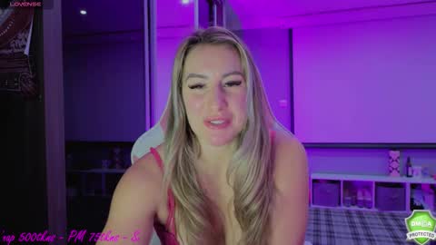 Snapshot of daisydeliciousxx chatting on October 14, 2025, 6:52 pm DaisyDeliciousxx online show from October 14, 2025, 6:52 pm