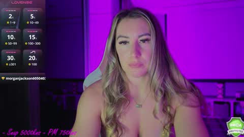 Snapshot of daisydeliciousxx chatting on November 10, 2025, 8:46 am DaisyDeliciousxx online show from November 10, 2025, 8:46 am