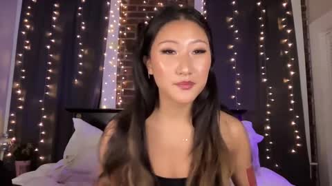 Daisy Kim online show from March 1, 2025, 2:15 am