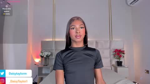 Daisy online show from November 24, 2025, 12:27 pm