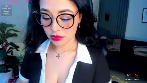 Snapshot of dakhota_rouge chatting on June 11, 2026, 4:54 am Dakhota online show from June 11, 2026, 4:54 am