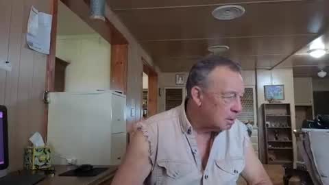 Snapshot of dakit2 chatting on April 26, 2026, 2:48 pm dakit online show from April 26, 2026, 2:48 pm