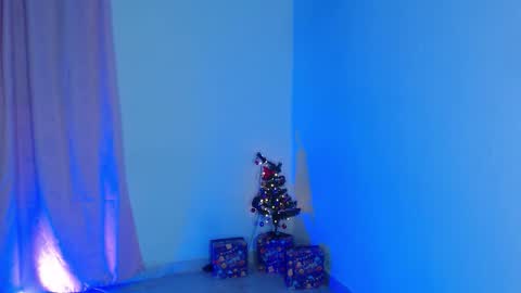 VALENTINA  online show from December 20, 2025, 8:10 am