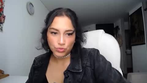 Snapshot of dakota01_ chatting on January 18, 2025, 9:55 pm IG dakotasofiaa online show from January 18, 2025, 9:55 pm