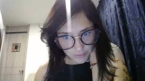 Snapshot of dakota01_ chatting on March 5, 2025, 1:42 am IG dakotasofiaa online show from March 5, 2025, 1:42 am