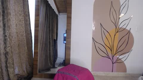    online show from November 29, 2025, 4:32 pm