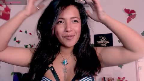 Snapshot of dakota_ro chatting on September 29, 2025, 5:18 pm Caroliina online show from September 29, 2025, 5:18 pm