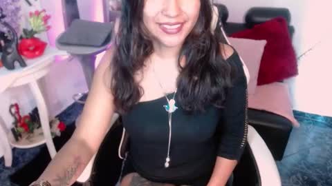 Snapshot of dakota_ro chatting on October 14, 2025, 7:58 pm Caroliina online show from October 14, 2025, 7:58 pm