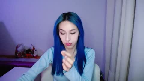 Maca online show from December 1, 2025, 11:10 pm