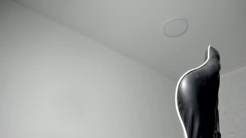 dakota_x18 online show from February 26, 2026, 8:08 pm