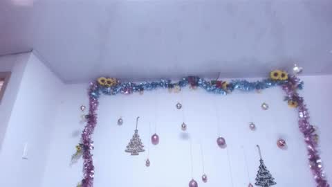 Dakotaagray online show from December 19, 2025, 2:02 pm