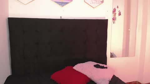 Daakota  online show from March 24, 2026, 12:10 pm