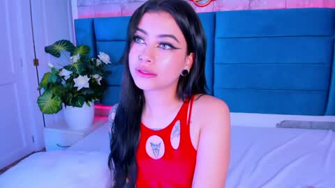 Snapshot of dakottahill chatting on February 5, 2025, 5:20 pm   online show from February 5, 2025, 5:20 pm