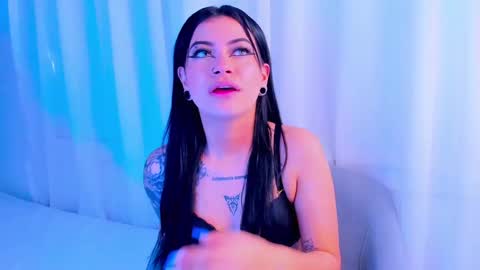 Snapshot of dakottahill chatting on February 27, 2025, 8:42 pm   online show from February 27, 2025, 8:42 pm