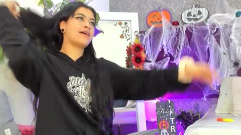 Snapshot of dakottahill chatting on October 16, 2025, 5:19 am   online show from October 16, 2025, 5:19 am