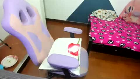 daleska_delicious1 online show from November 12, 2025, 10:41 pm