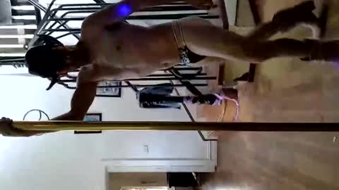 dalewillo85 online show from April 19, 2026, 4:56 am