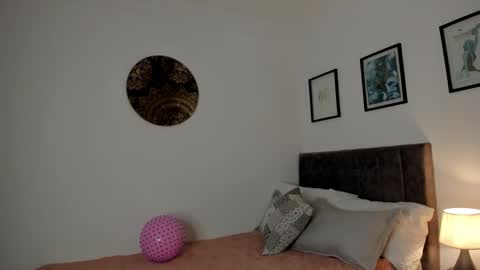 D A L H I L A online show from January 19, 2026, 12:36 am