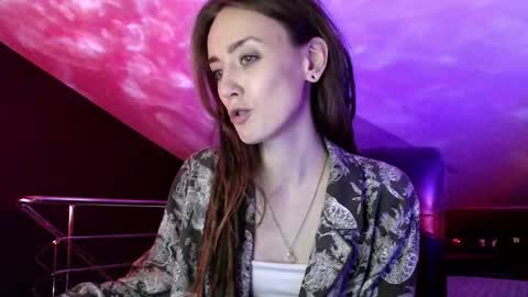 Dalia  online show from February 14, 2025, 1:29 pm