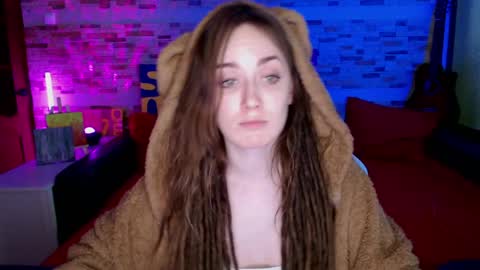 Snapshot of dalia_peach chatting on April 23, 2026, 12:29 pm Dalia online show from April 23, 2026, 12:29 pm