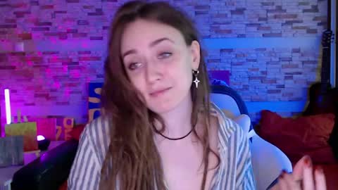 Snapshot of dalia_peach chatting on May 1, 2026, 10:31 am Dalia online show from May 1, 2026, 10:31 am