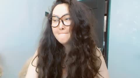 Snapshot of dalidayes chatting on July 12, 2026, 7:10 am Dali online show from July 12, 2026, 7:10 am