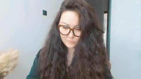 Snapshot of dalidayes chatting on July 27, 2026, 5:25 am Dali online show from July 27, 2026, 5:25 am