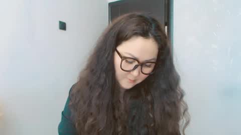 Snapshot of dalidayes chatting on August 2, 2026, 4:33 am Dali online show from August 2, 2026, 4:33 am