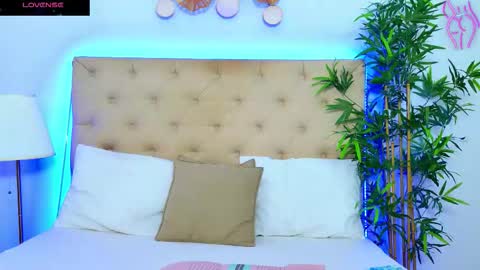 daliyaa_ online show from September 11, 2025, 12:05 pm