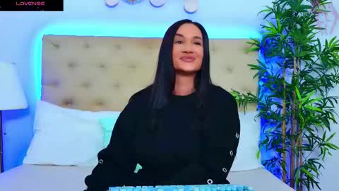 daliyaa_ online show from October 3, 2025, 12:02 pm