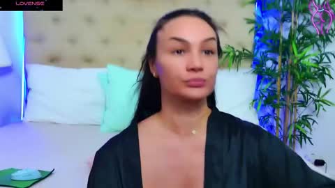 daliyaa_ online show from October 6, 2025, 12:13 pm