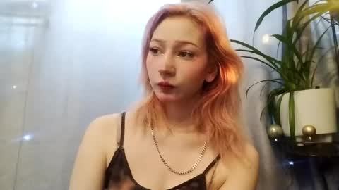 Julia online show from May 27, 2026, 5:37 am