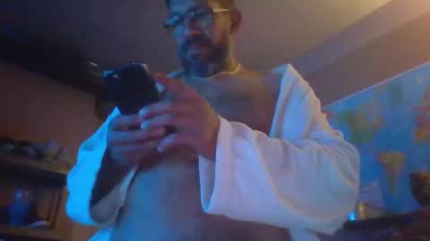 alex online show from October 2, 2025, 3:13 am