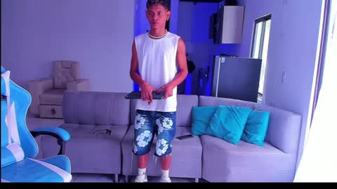 Snapshot of damar_felipe chatting on January 26, 2025, 5:02 pm damar_felipe online show from January 26, 2025, 5:02 pm