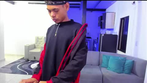 Snapshot of damar_felipe chatting on February 12, 2025, 7:34 am damar_felipe online show from February 12, 2025, 7:34 am