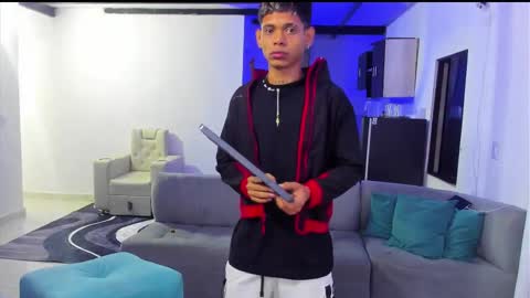 Snapshot of damar_felipe chatting on February 12, 2025, 10:35 am damar_felipe online show from February 12, 2025, 10:35 am