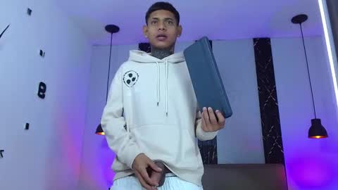 Snapshot of damar_felipe chatting on October 9, 2025, 4:54 am damar_felipe online show from October 9, 2025, 4:54 am