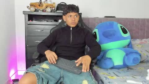 damar_felipe online show from July 20, 2026, 7:27 pm