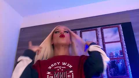         online show from November 24, 2025, 4:34 am