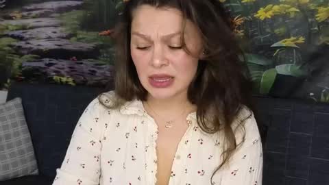 damedefeu online show from November 8, 2025, 12:27 pm