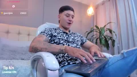 DAMIAN online show from September 22, 2025, 12:18 pm