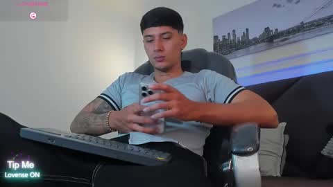 DAMIAN online show from March 6, 2026, 2:13 pm