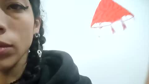 damian_and_tiana online show from April 5, 2026, 7:05 am