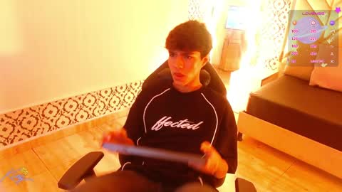 damian_tay online show from April 11, 2026, 11:36 am